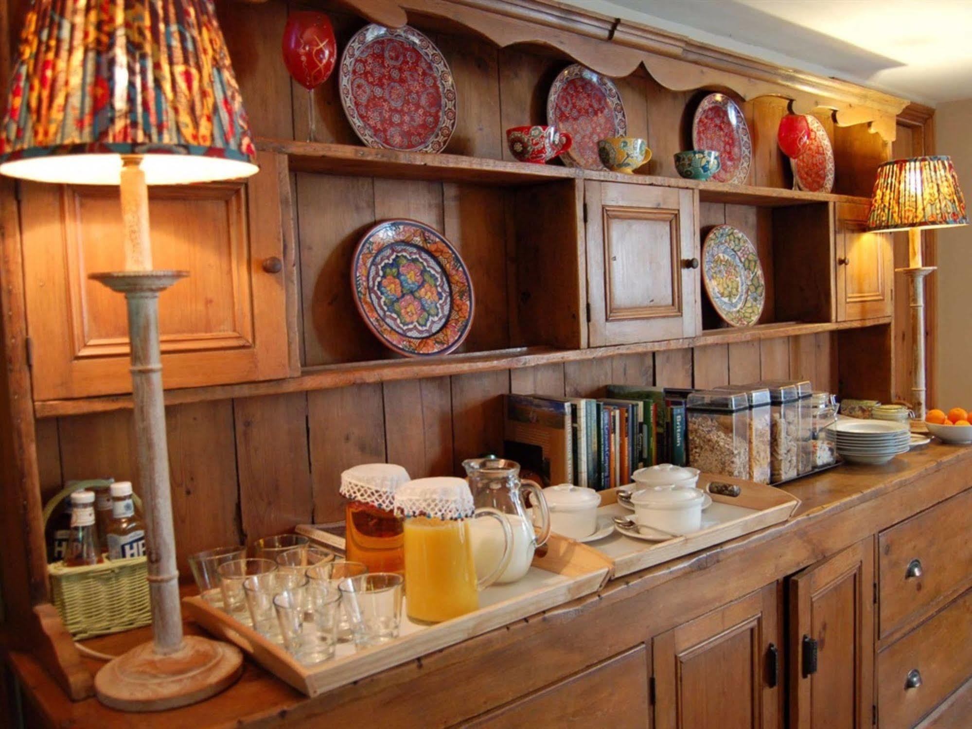 The Old Forge Bed & Breakfast East Kennett Екстериор снимка