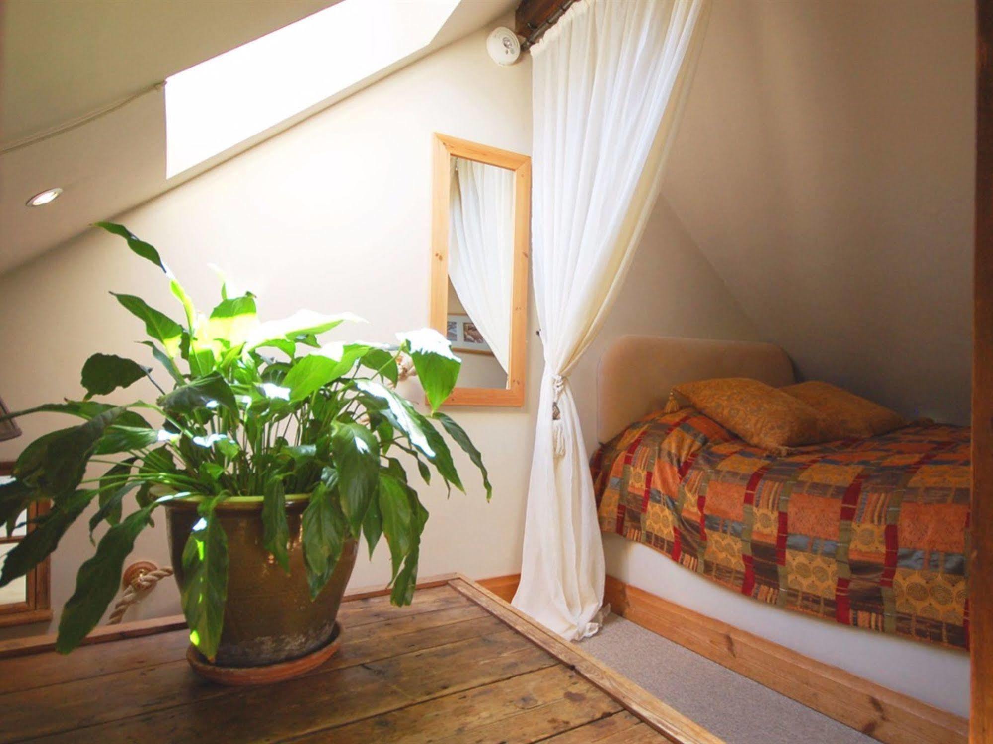 The Old Forge Bed & Breakfast East Kennett Екстериор снимка